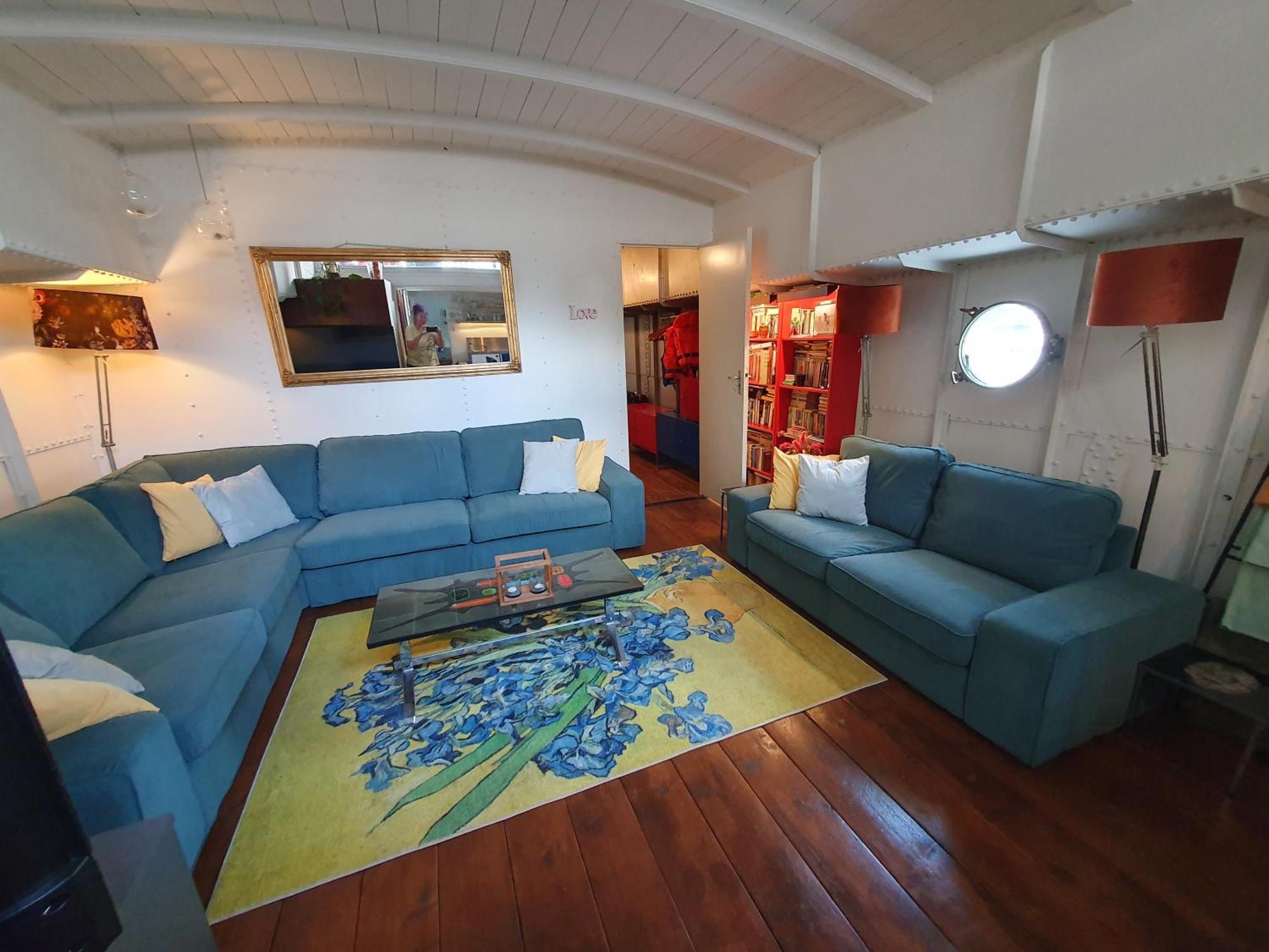 Botel Houseboat Rotterdam